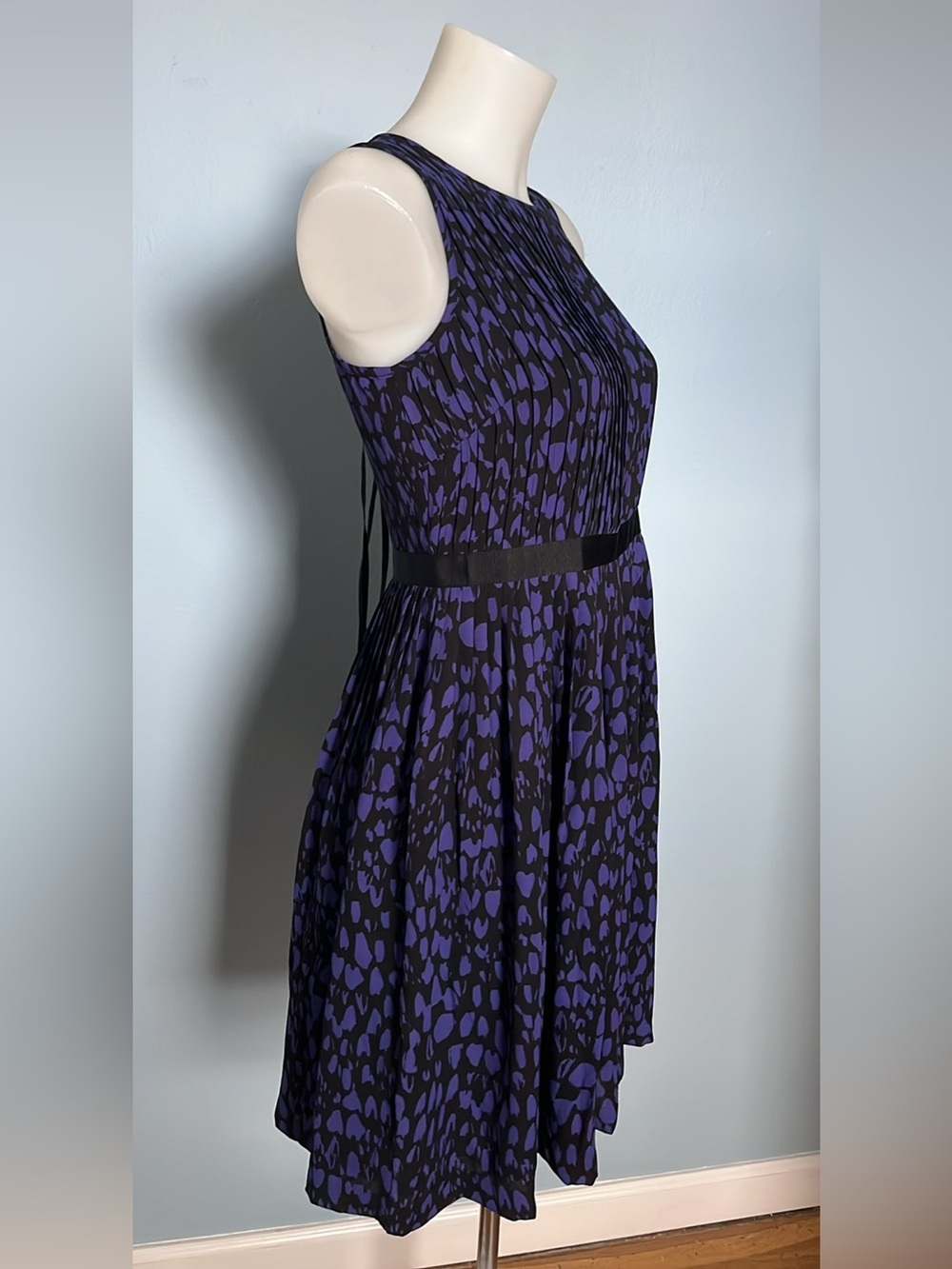 LOFT BLACK AND PURPLE PRINT SLEEVELESS DRESS👗Sz0P - Picture 5 of 13